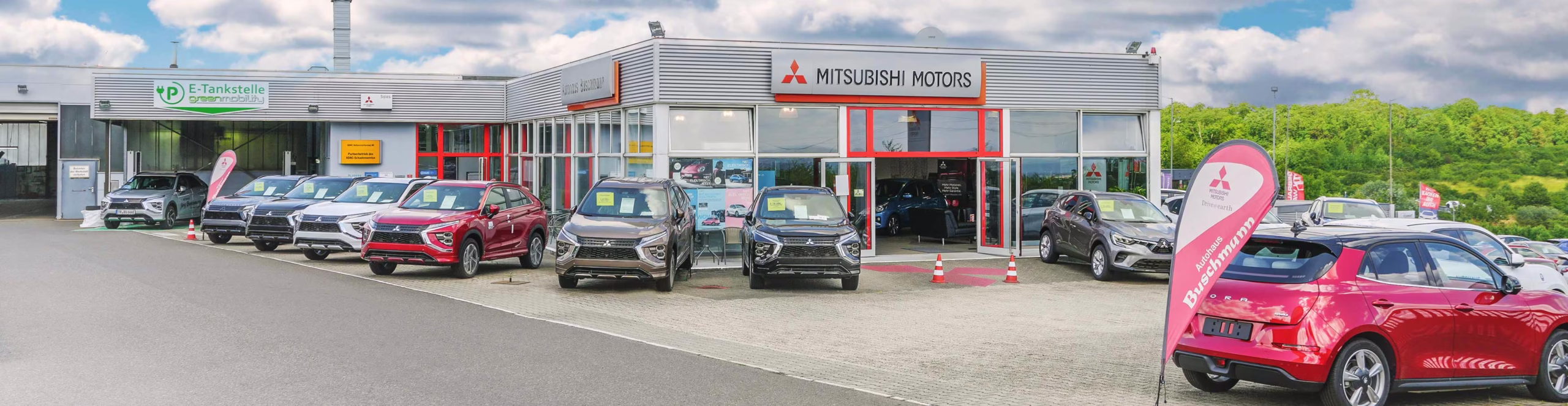 Autohaus, Werkstatt und Hof von Autohaus Jörg Buschmann in Trierweiler