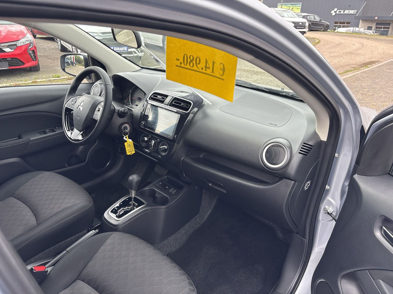 Fahrzeugabbildung Mitsubishi Space Star 1,2 Select+ CVT,SHZ,RFK,DAB