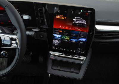 Eclipse Cross vollelektrisch Cockpit Sport Fahrmodus