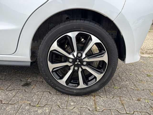 Fahrzeugabbildung Mitsubishi Space Star Select+ 1.2 MIVEC ClearTec 5-Gang