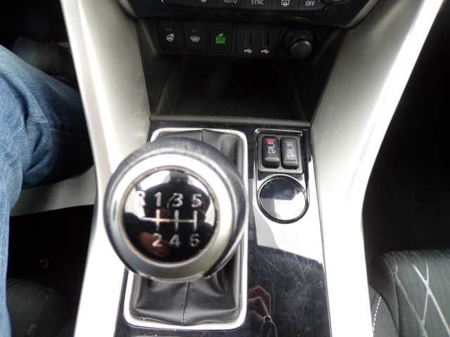 Fahrzeugabbildung Mitsubishi Eclipse Cross 1,5T.Intro Edition , PDC,SHZ,LED