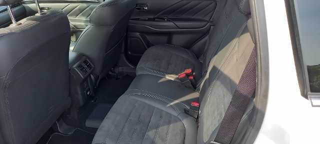 Fahrzeugabbildung Mitsubishi Outlander 2,4 PHEV BASIS Spirit, Klima,4WD,Navi