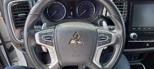 Fahrzeugabbildung Mitsubishi Outlander 2,4 PHEV BASIS Spirit, Klima,4WD,Navi