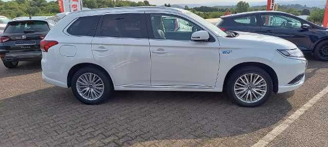 Fahrzeugabbildung Mitsubishi Outlander 2,4 PHEV BASIS Spirit, Klima,4WD,Navi