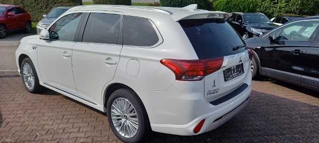 Fahrzeugabbildung Mitsubishi Outlander 2,4 PHEV BASIS Spirit, Klima,4WD,Navi