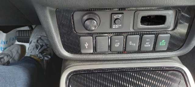 Fahrzeugabbildung Mitsubishi Outlander 2,4 PHEV, TOP, 4WD,Leder,LED,PDC