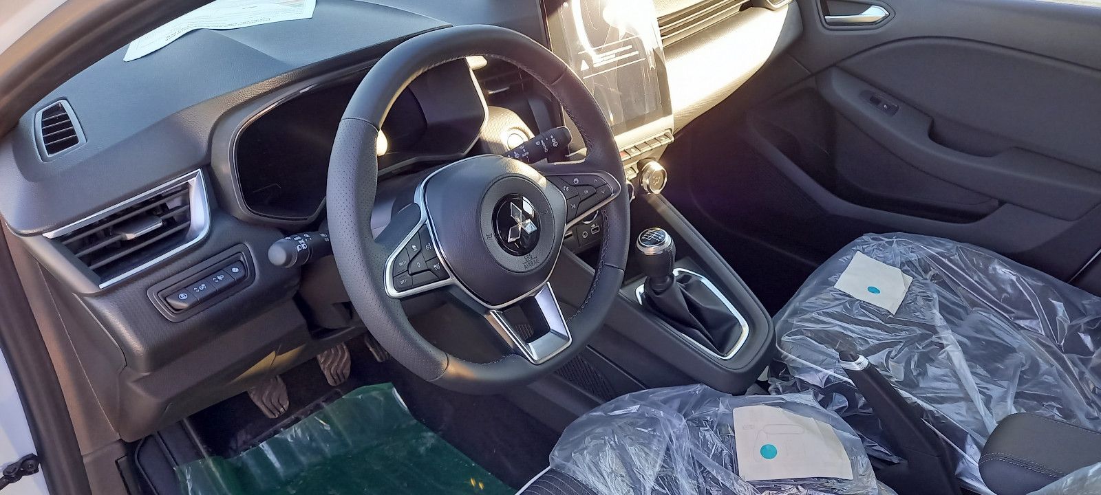 Fahrzeugabbildung Mitsubishi Colt Select 1.0 Turbo,LED,Navi,SHZ,3 x TZ Lager