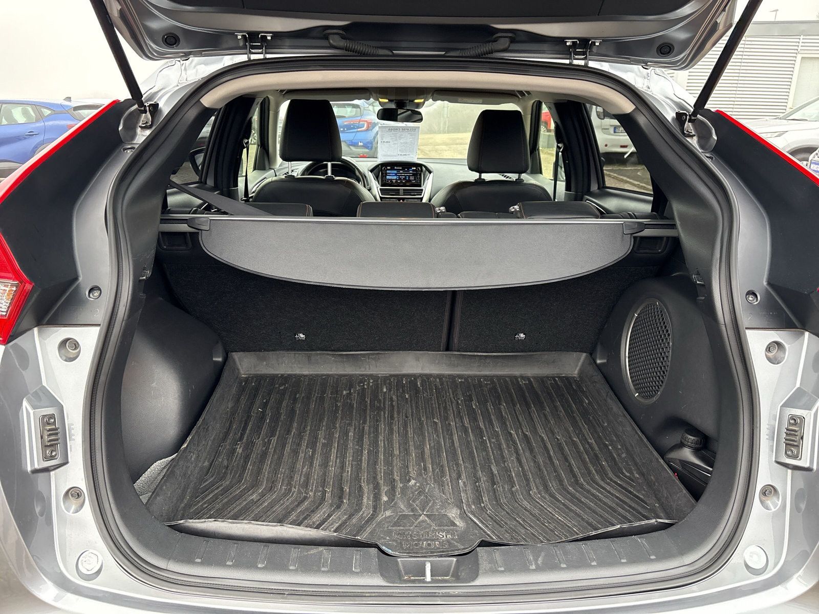 Fahrzeugabbildung Mitsubishi Eclipse Cross 1,5 Top 2WD,AT,Leder,LED,Navi,SHZ