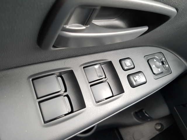 Fahrzeugabbildung Mitsubishi ASX 1,6 BASIS, Klima, Radio.el. Spiegel,el.FH,