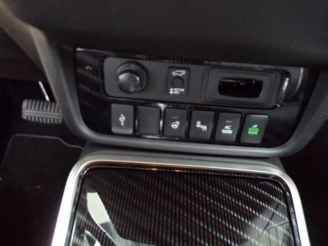 Fahrzeugabbildung Mitsubishi Outlander 2,4 PHEV Top, Klima,LED,NSW,SHZ,Navi