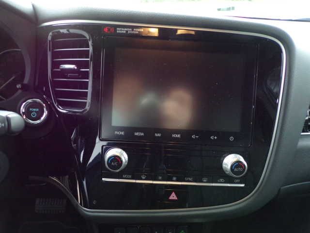 Fahrzeugabbildung Mitsubishi Outlander 2,4 PHEV Top, Klima,LED,NSW,SHZ,Navi