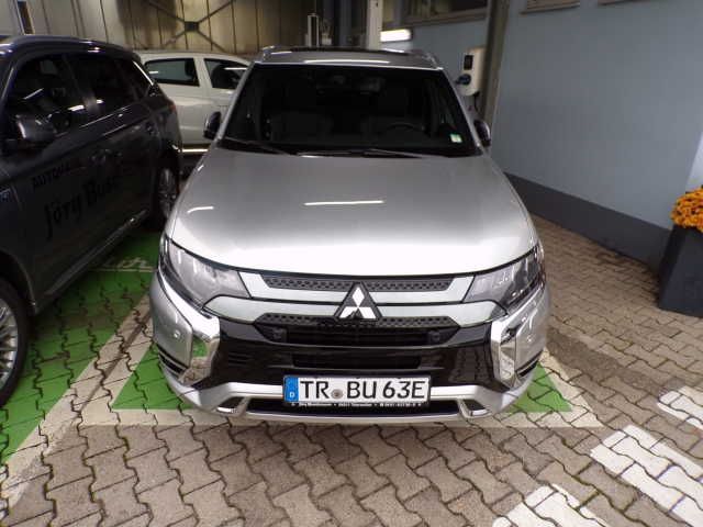 Fahrzeugabbildung Mitsubishi Outlander 2,4 PHEV Top, Klima,LED,NSW,SHZ,Navi