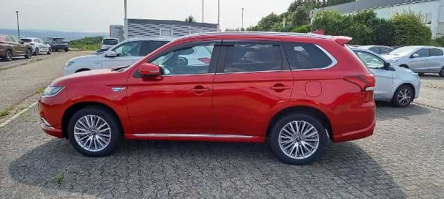 Fahrzeugabbildung Mitsubishi Outlander 2,4 PHEV, TOP, 4WD,Leder,LED,PDC