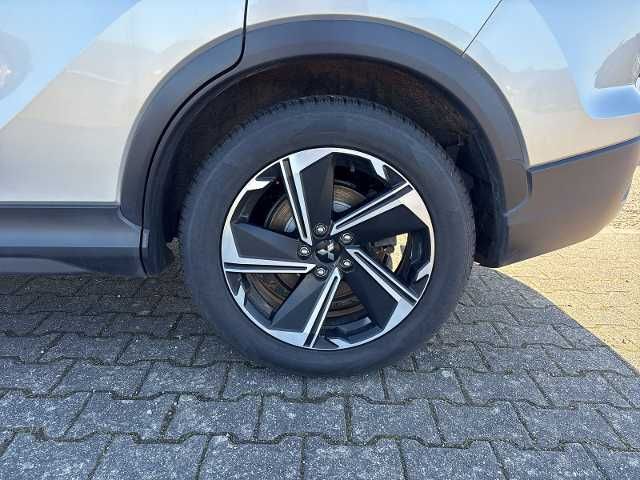 Fahrzeugabbildung Mitsubishi Eclipse Cross 2,4 PHEV, PLUS 4WD,LED,Navi