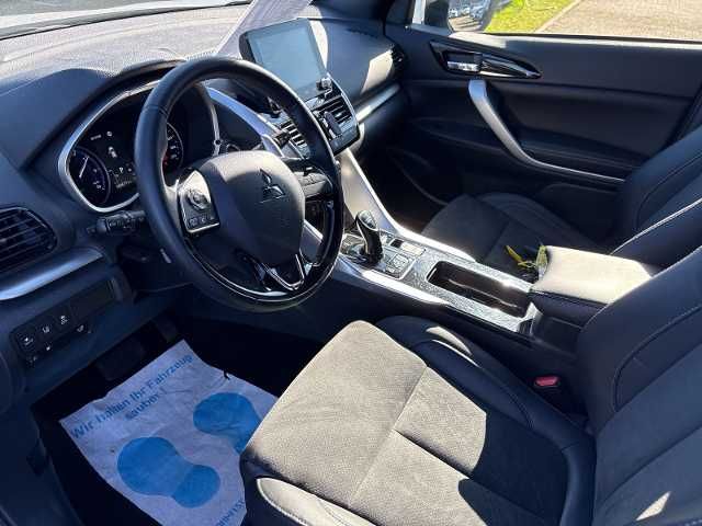 Fahrzeugabbildung Mitsubishi Eclipse Cross 2,4 PHEV, PLUS 4WD,LED,Klima